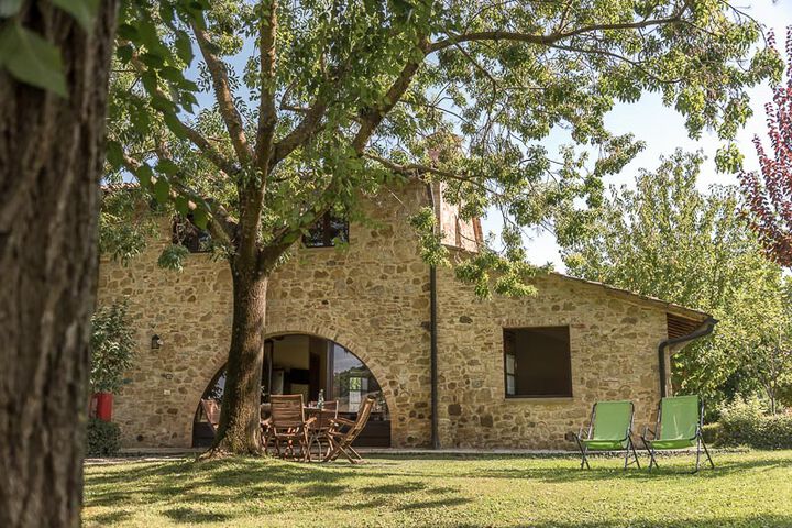 Ferienwohnung Cortona La Campagna Landgut mit Pool in der Toskana Garten 2