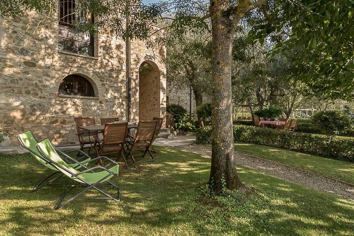 Ferienwohnung Lucca La Campagna Landgut mit Pool in der Toskana mit Pool Liegewiese