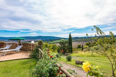 Weingut Limonaia mit Pool südlich von Siena