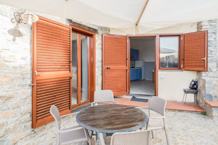 Ferienwohnung Nr. 10 in der Residence Cilento, private Terrasse mit Meerblick