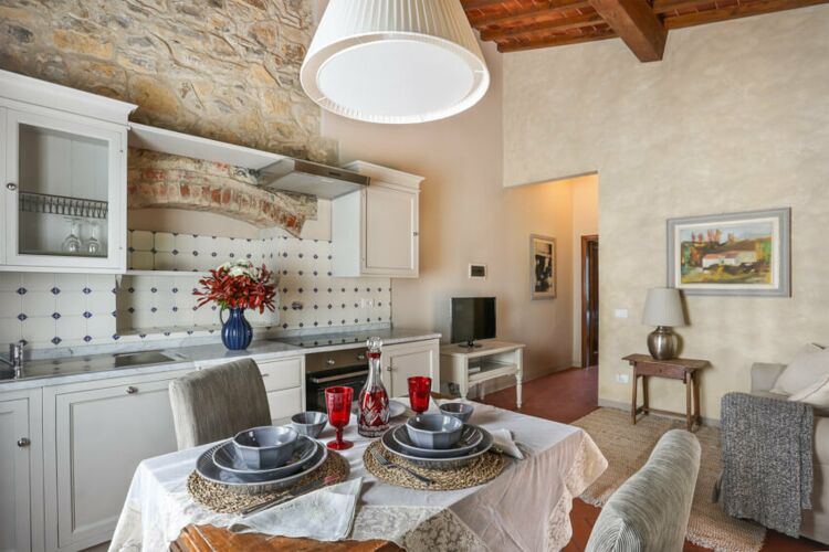 Suite Portico im Toskana Charme-Weingut Alla Jesolana im Chianti mit Pool und Restaurant