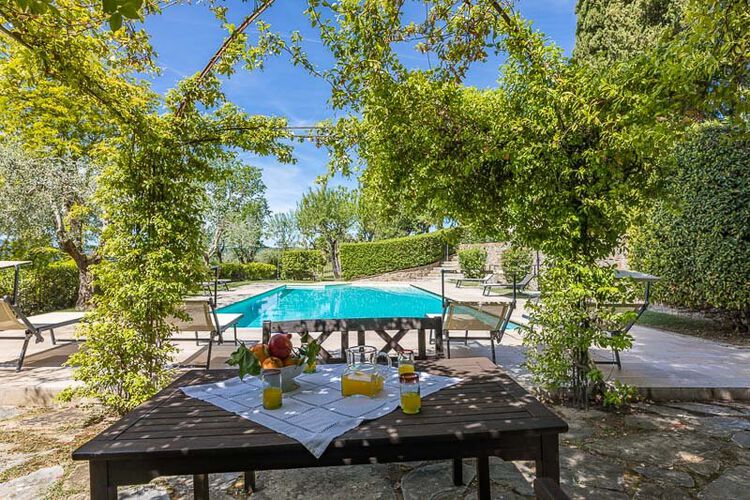 Toskana Ferienhaus Lavanda mit großem Pool und Terrasse, Urlaub mit Kindern und Hund