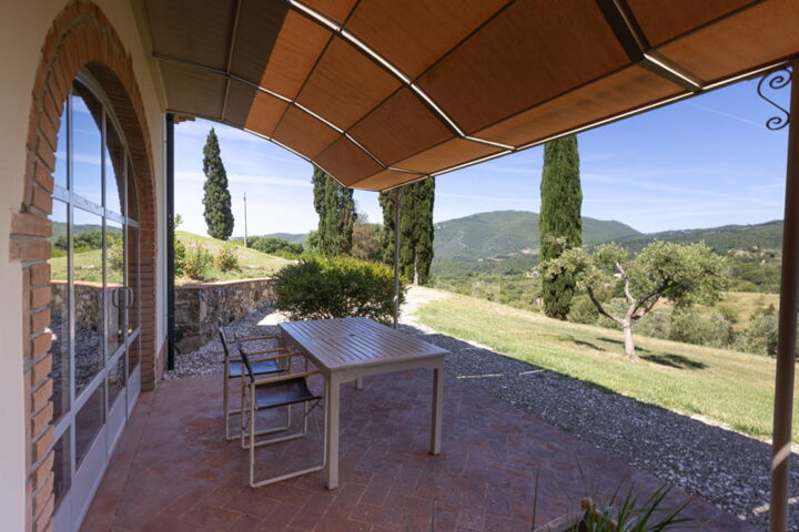 Suite 5, 6 und 7 im Toskana Agriturismo Prata mit Pool am Meer Außensitzplatz