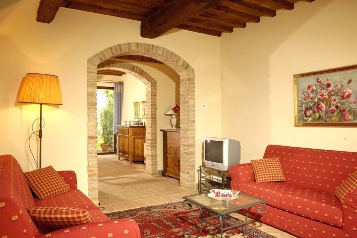 Toskana Ferienwohnung Loggia, mit Terrasse im Weingut Atmosfera, Restaurant und Pool