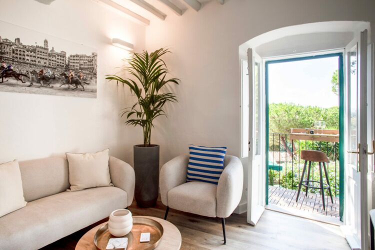 Toskana Ferienwohnung Bolgheri im Ort mit Meerblick vom Balkon