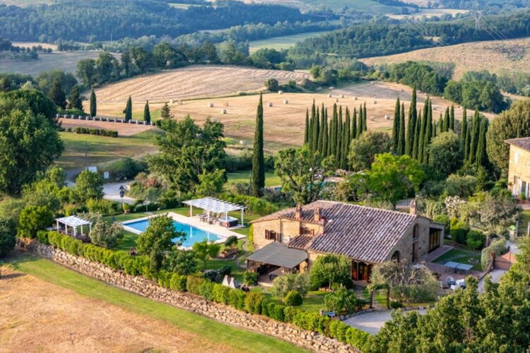 Toskana Ferienhaus Villa Francigena in Alleinlage mit Pool bei San Gimignano