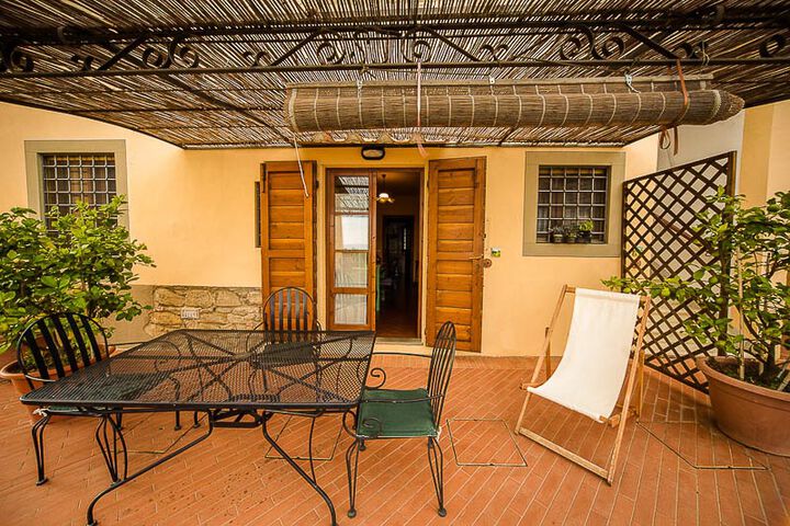 Ferienwohnung Pendolino Weingut Agriturismo Casentino mit Pool bei Florenz Terrassenplatz