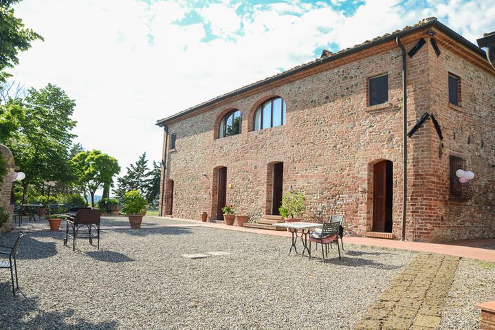 Kinderfreundlicher Toskana Agriturismo Il Massimo Region San Gimignano Terrassenbereich