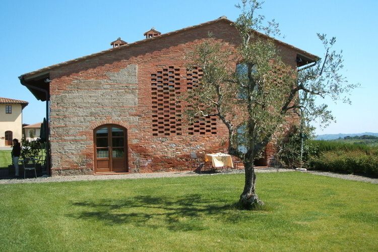 Ferienwohnung Olivo Typ Fienile Toskana Weingut Poderenuovo mit Frühstück Pool Restaurant