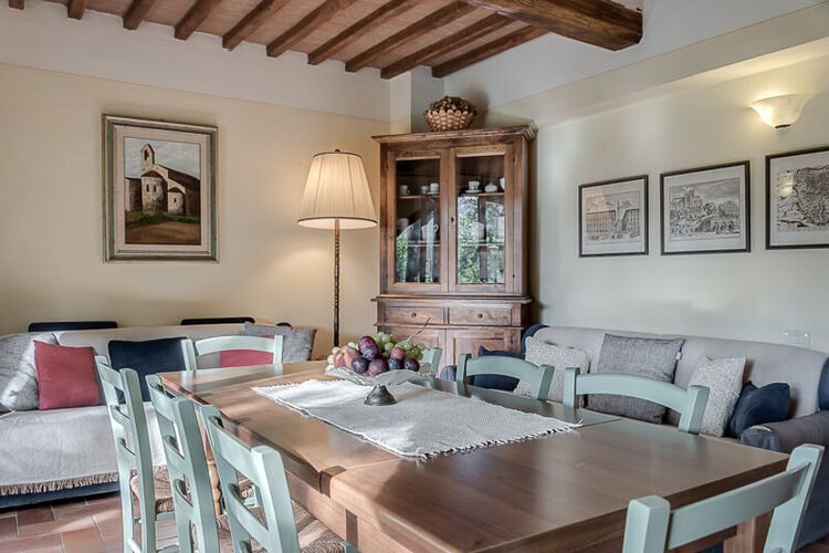 Toskana Ferienwohnung Montalcino im Landgut La Campagna mit Pool, hundefreundlich