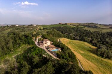 Agriturismo Lucullo, Toskana Landgut mit Ferienwohnungen, Restaurant und Pool