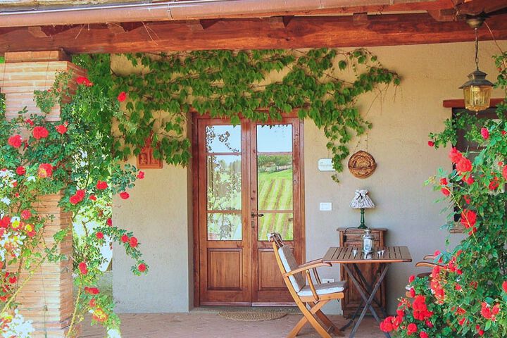 Ferienwohnung Coppaio Fattoria Fondacio Toskana Weingut mit Pool bei Florenz Terrasse 1