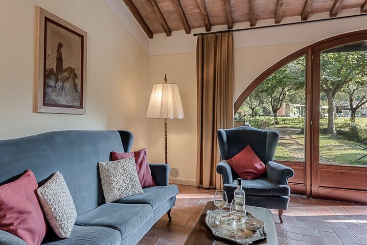 Toskana Ferienwohnung Siena mit Terrasse und Pool bei San Gimignano im Landgut La Campagna