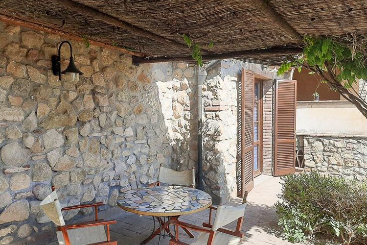 Toskana Ferienwohnung Nr. 17 im Borgo del Monte, Pool mit Ausblick und eigene Terrasse