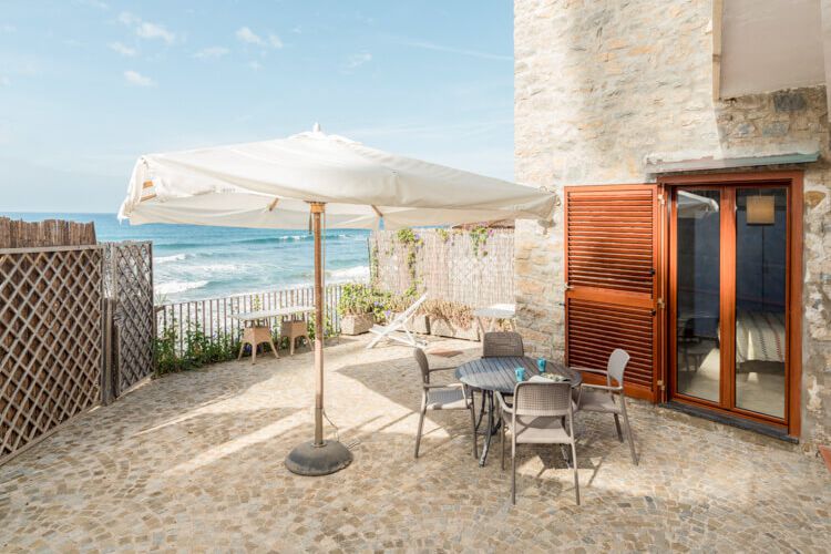 Ferienwohnung Nr. 10 in der Residence Cilento, private Terrasse mit Meerblick