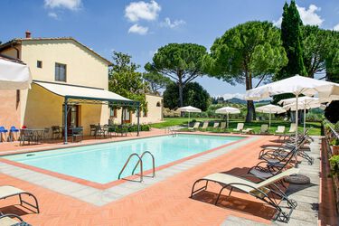 Weingut Tenuta Sticciano, Toskana Urlaub im Chianti, mit Pool und Frühstück
