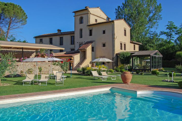 Toskana Hotel Antico Mulino mit Pool und Restaurant zum Entspannen bei San Gimignano