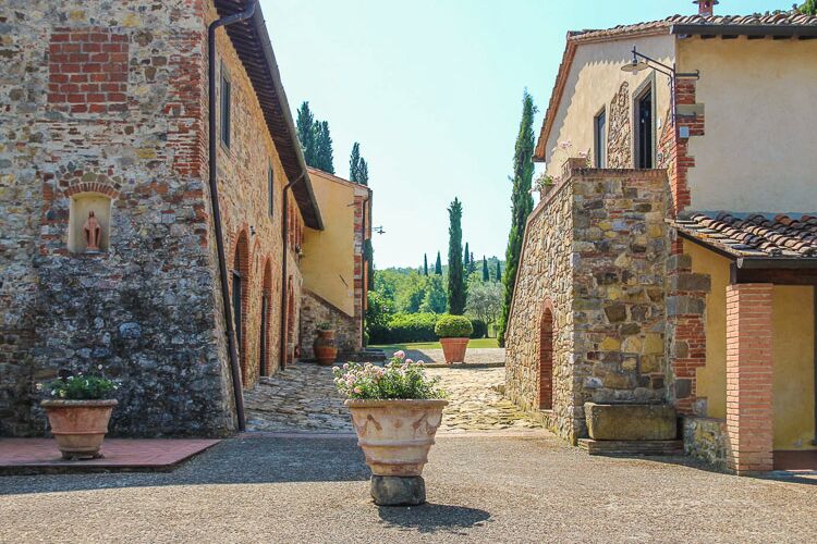 Suite Archi Nr. 2 im Toskana Luxus Weingut Alla Jesolana mit Restaurant und Pool