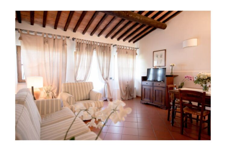 Ferienwohnung Giuggiolo Toskana Weingut Poderenuovo, Frühstück Pool