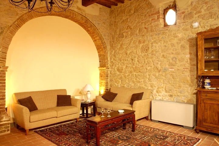 Toskana Ferienwohnung Volta, Weingut Atmosfera mit Restaurant und Pool bei San Gimignano