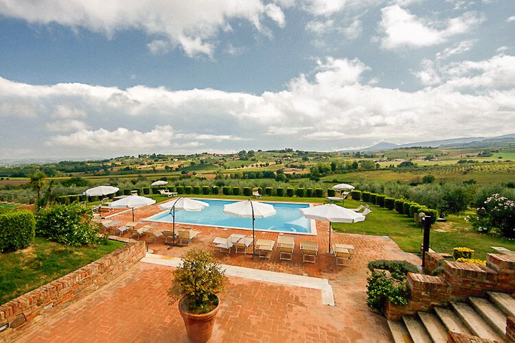 Toskana Ferienwohnung Belvedere im Agriturismo Azienda Sanguineti mit Pool und Wellness