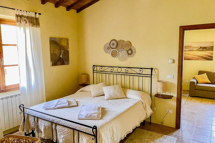 Ferienwohnung Biancospino Relais di Paola, Panorama-Pool, Familien-Urlaub