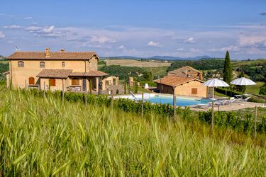 Agriturismo Pecorella, 4 Doppelhaushälften und Ferienwohnungen in der Toskana mit Pool