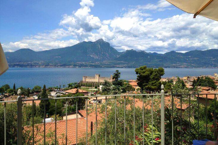Ferienwohnung Monolocale mit Seeblick im Landgut Ca' del Lago mit Pool