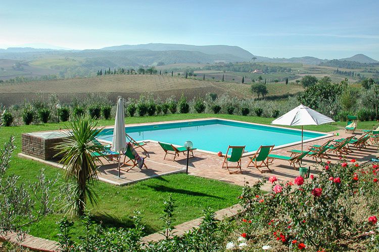 Toskana Ferienwohnung Belvedere im Agriturismo Azienda Sanguineti mit Pool und Wellness