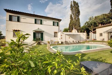 Hotel Villa Reggia Toskana, luxuriöse Zimmer bei Florenz mit Pool