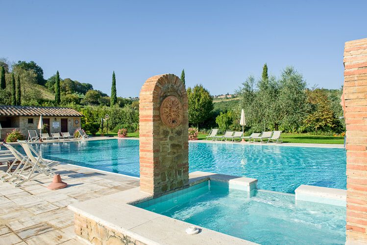 Toskana Ferienwohnung San Gimignano mit Pool, im Landgut La Campagna, 4 Personen mit Hund