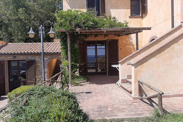 Toskana Ferienwohnung Nr. 11 im Borgo del Monte, Pool und eigene Terrasse