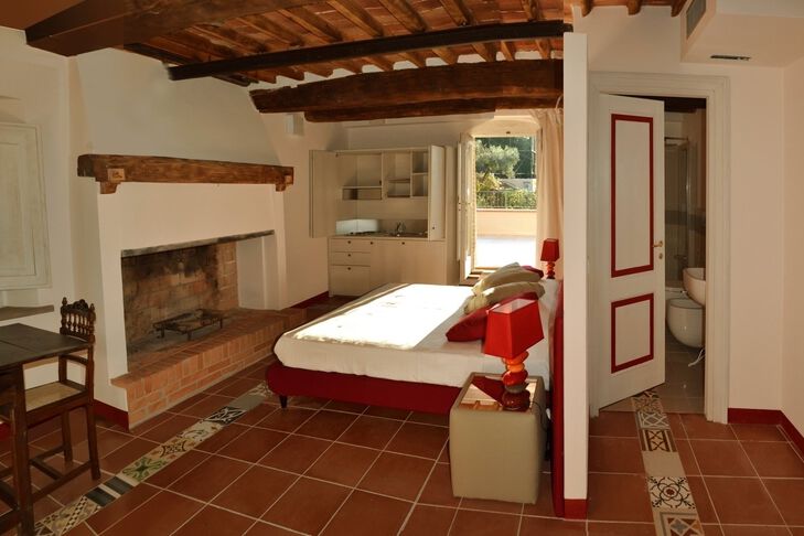 Doppelzimmer Deluxe Nr. 11 im Hotel Ambiente am Meer der Toskana mit Pool