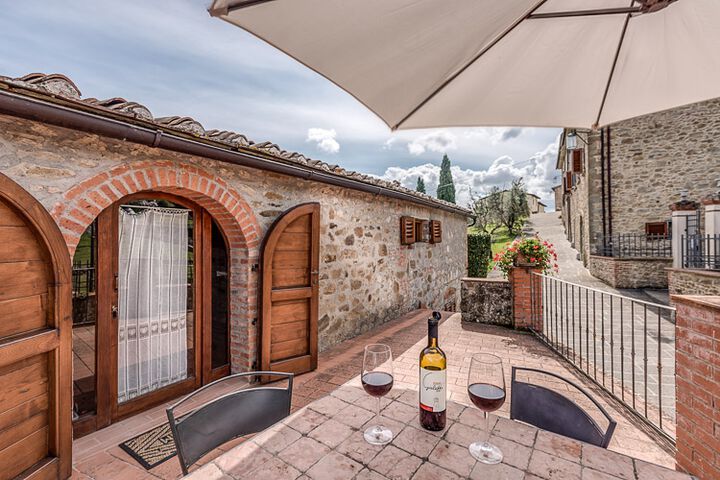 Ferienwohnung Upupa Agriturismo Di Sereto Toskana mit Pool Restaurant und Reit-Möglichkeit Terrasse