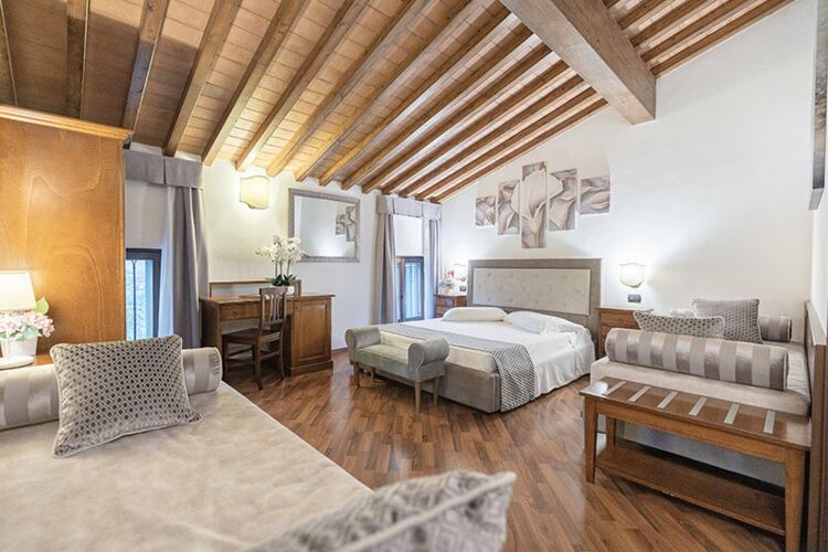 Doppelzimmer Large Hotel Villa Cariola