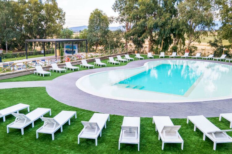 Doppelzimmer Nr. 2 im Agriturismo Vicino al Mare mit Pool am Meer