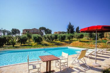 Agriturismo Fattoria Montescudaio Toskana Öko-Weingut mit Ferienwohnungen mit Pool