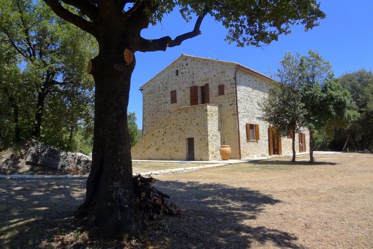 Toskana Luxus Ferienhaus Villa Orizzonte, Pool Ausblick, Urlaub mit Hund, bei Siena