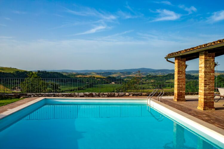 Toskana Ferienwohnung Perla im Agriturismo Lucullo, mit Pool und Restaurant