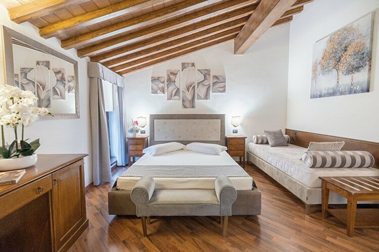 Doppelzimmer Large Hotel Villa Cariola