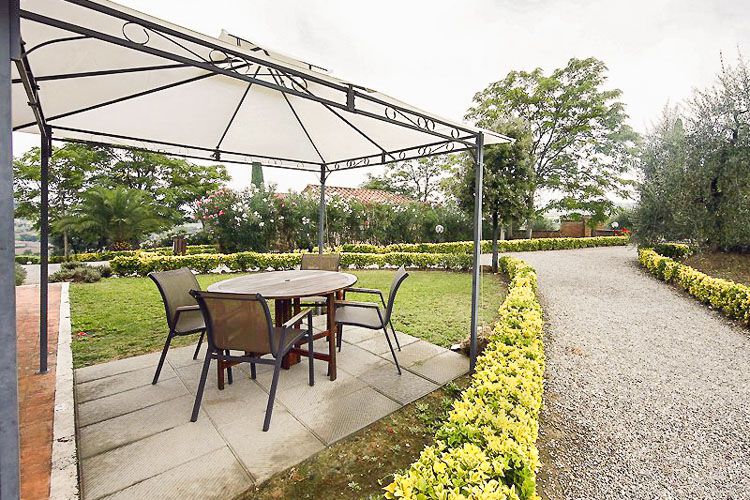 Toskana Ferienwohnung Dolce Dormire im Weingut Azienda Sanguineti, Pool und Frühstück
