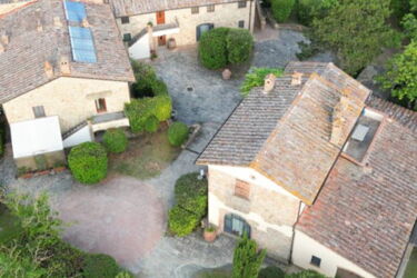 Agriturismo La Pietra Toskana Weingut mit Ferienwohnungen und Pool