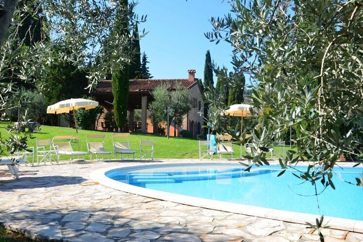 Ferienwohnung Mandorlo im Toskana Agriturismo Casa Graziosa mit Pool in Meernähe