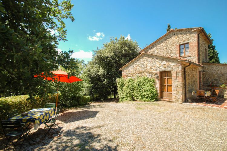 Toskana Ferienhaus aus beiden Doppelhaushälften Limonaia und Roseto mit Pool