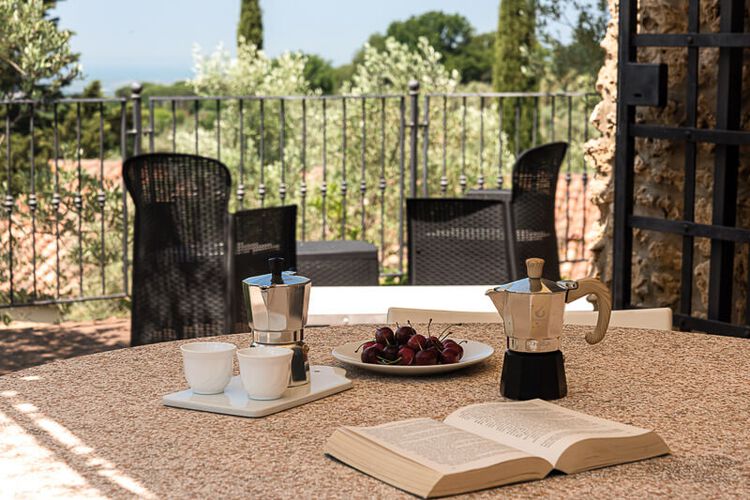 Ferienwohnung Belvedere Toskana Agriturismo Casale mit Pool am Meer der Etruskerküste