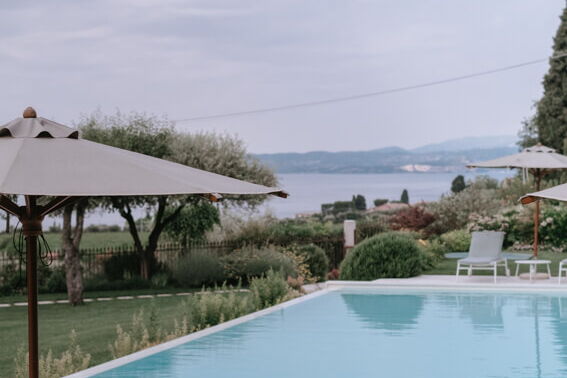 Doppelzimmer La Grigia im B&B Casa Felice am Gardasee, Bardolino mit Pool