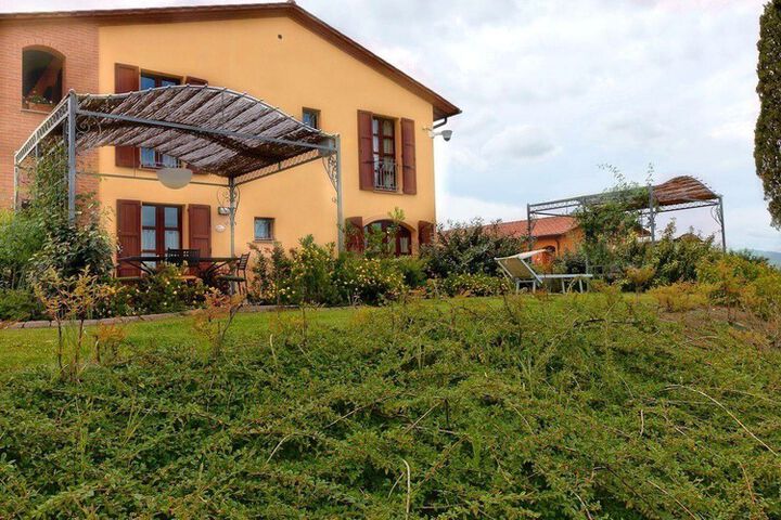 Toskana Ferienwohnung Lavanda im Agriturismo La Poesia mit Pool, hundefreundlich