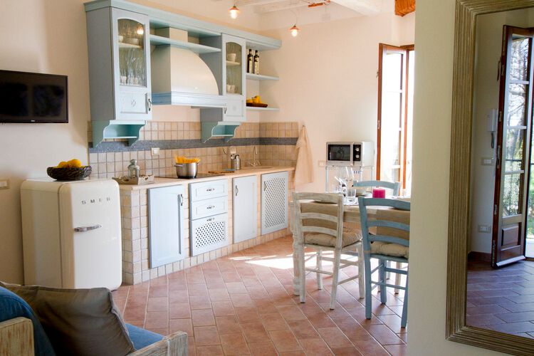 Ferienwohnung Nr. 5 Agriturismo L'Uccello Canoro in der Toskana mit Panoramablick und Pool
