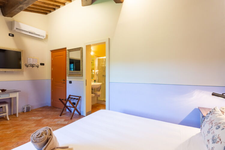Doppelzimmer Nr. 2, Toskana Hotel Antico Mulino mit Pool bei San Gimignano