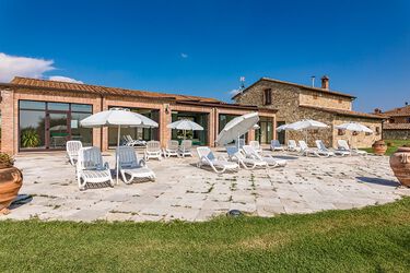 Agriturismo Borgo Bacco, Toskana Weingut mit Ferienwohnungen und Pool